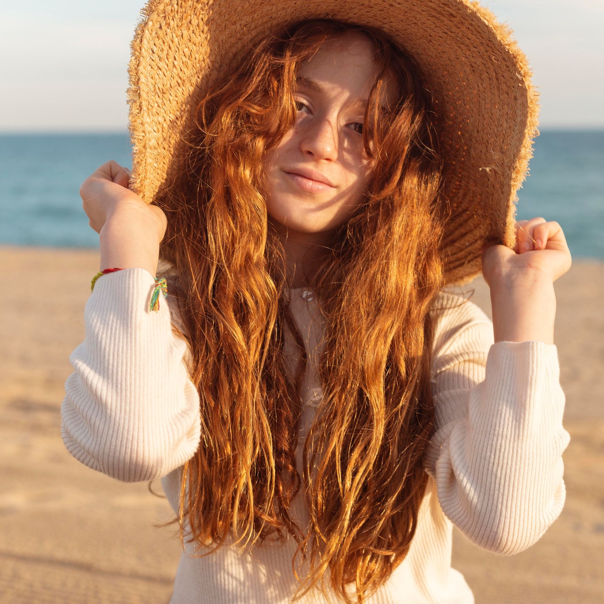 Regeneracja zniszczonych włosów po ekspozycji na słońce – zabieg nawilżający i odbudowujący strukturę